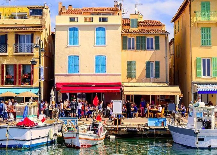 Apartment Grand Pour 4 Personnes/ Cours Lieutaud Marseille